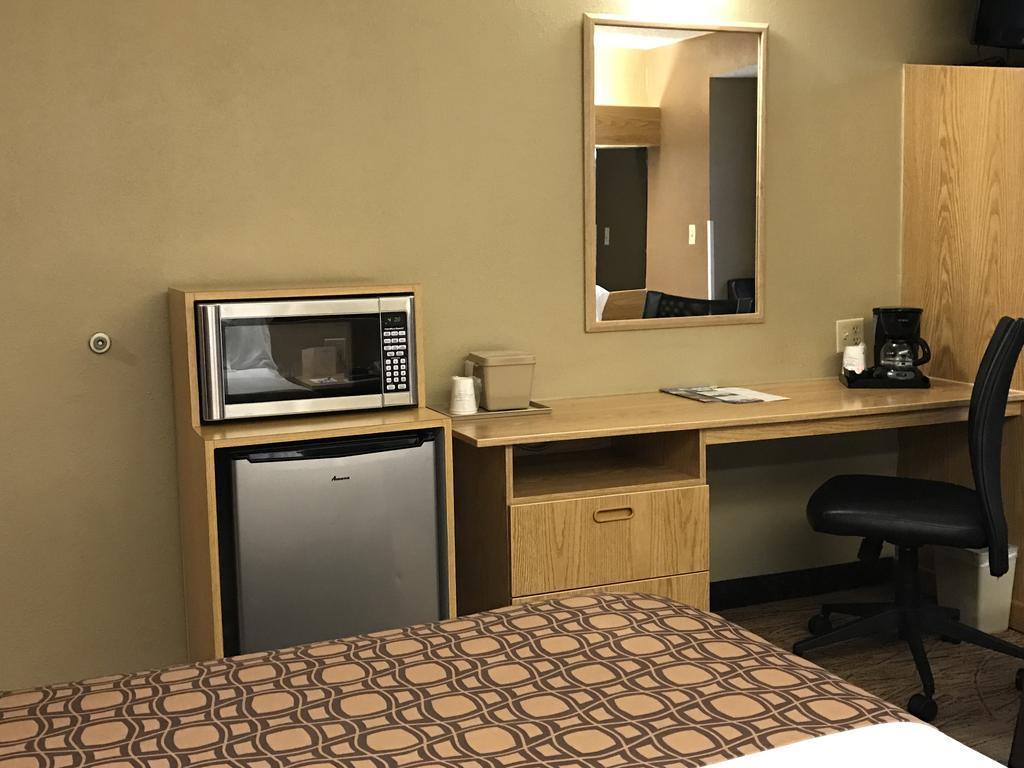 Best Western El Paso Airport Entrada Hotel Exterior photo